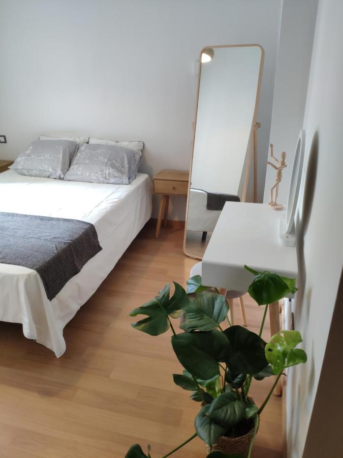 Unique Apartment In Malaga City Center With Pool Luaran gambar